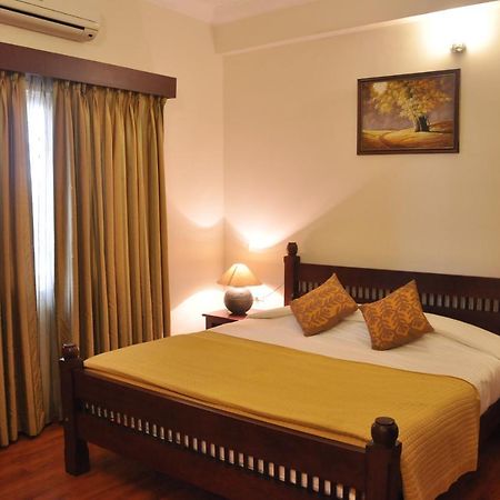 Niketana @ Boat Club Hotel Chennai Exterior foto